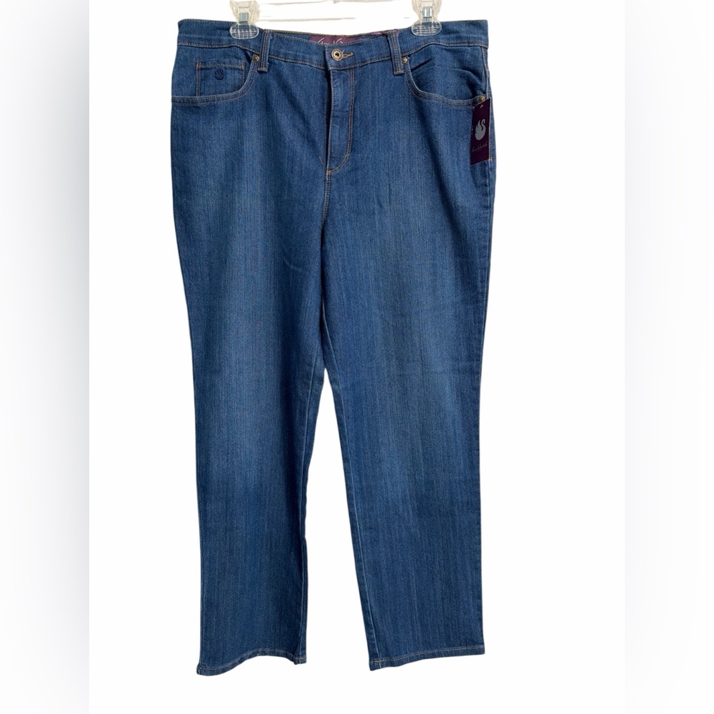 NWT Gloria Vanderbilt Relaxed Fit Slimming Blue Jeans